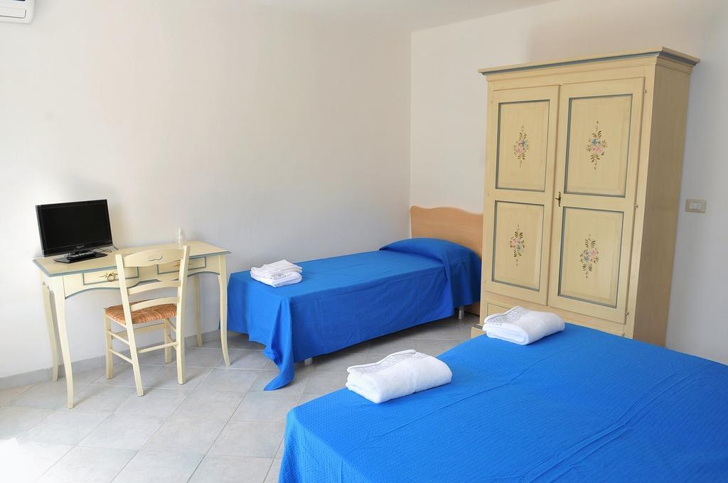 Affittacamere Da Antonella Posada  Habitación foto